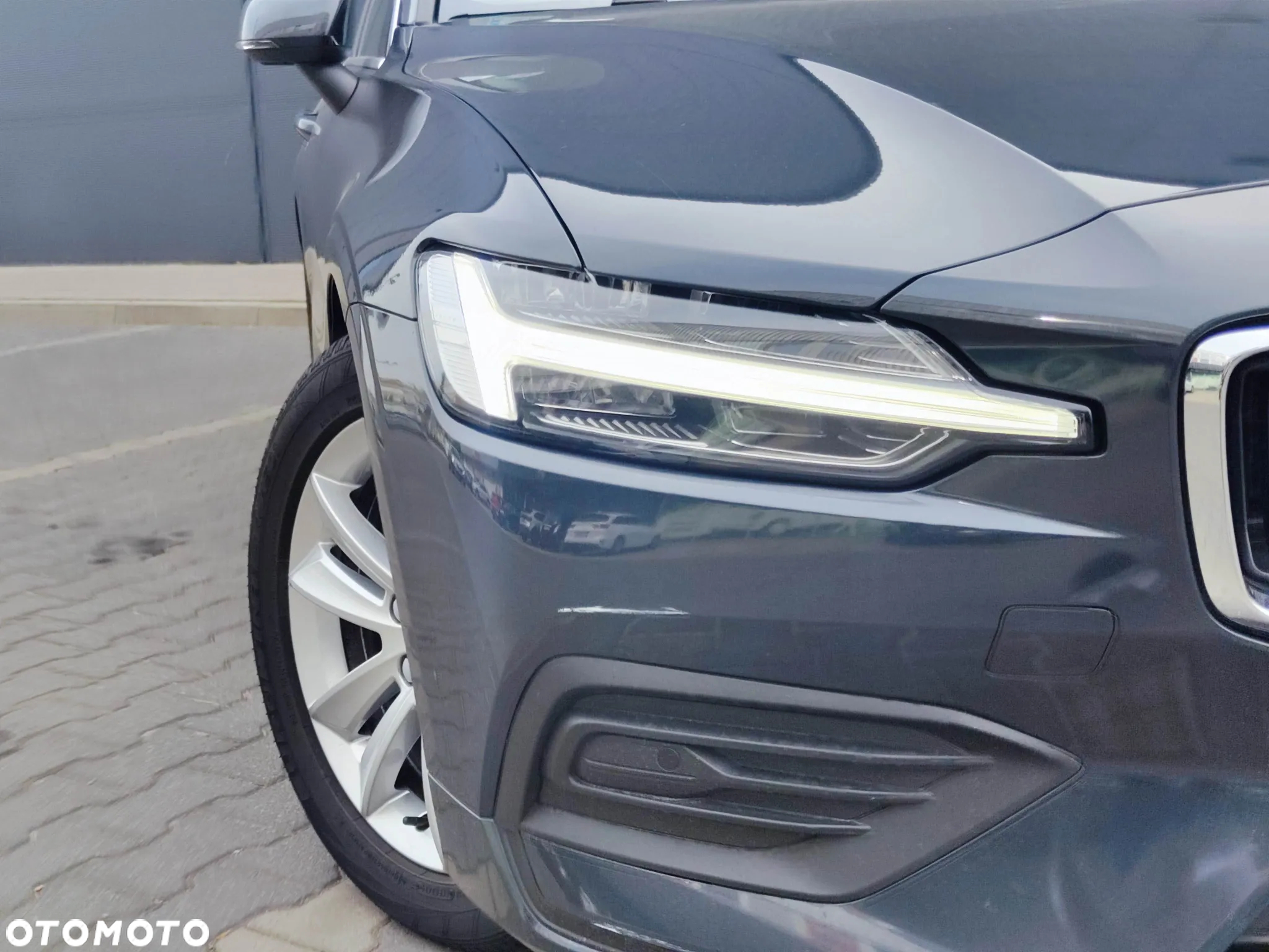 Volvo V60 D4 Momentum Pro - 21