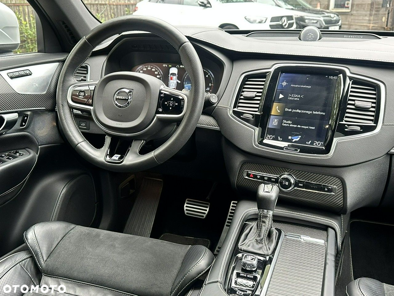 Volvo XC 90 D5 AWD R-Design 7os - 30