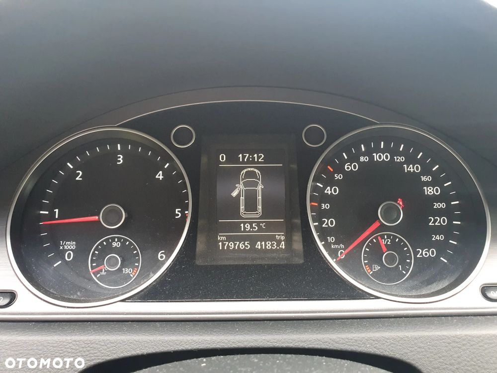 Volkswagen Passat 2.0 TDI Highline - 2