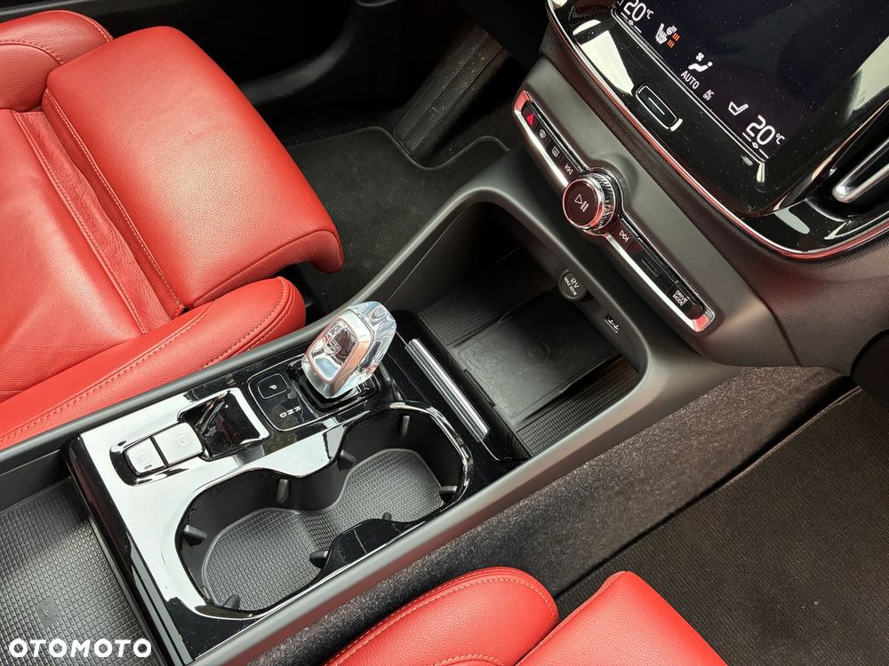 Volvo XC 40 T5 Plug-In Hybrid Inscription - 32