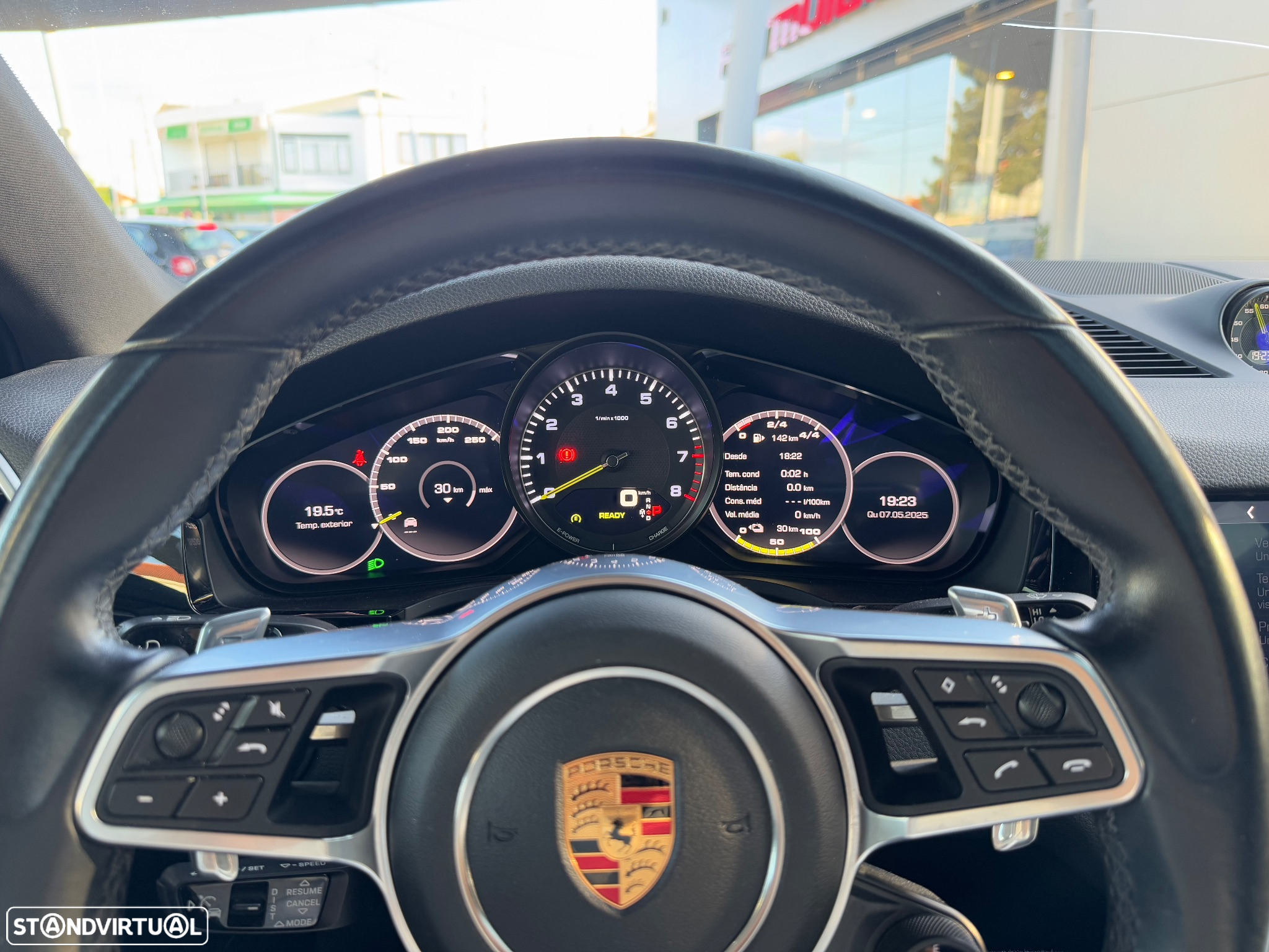 Porsche Cayenne Coupé E-Hybrid - 15