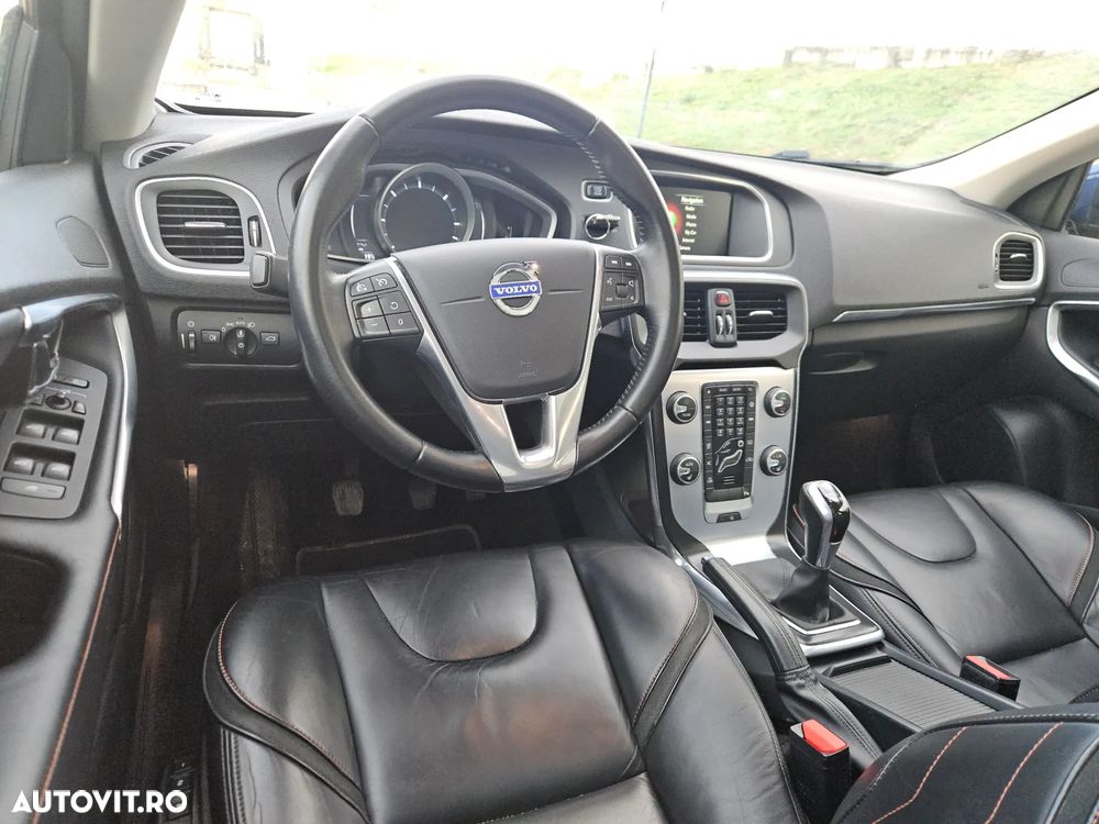 Volvo V40 D2 Ocean Race - 15