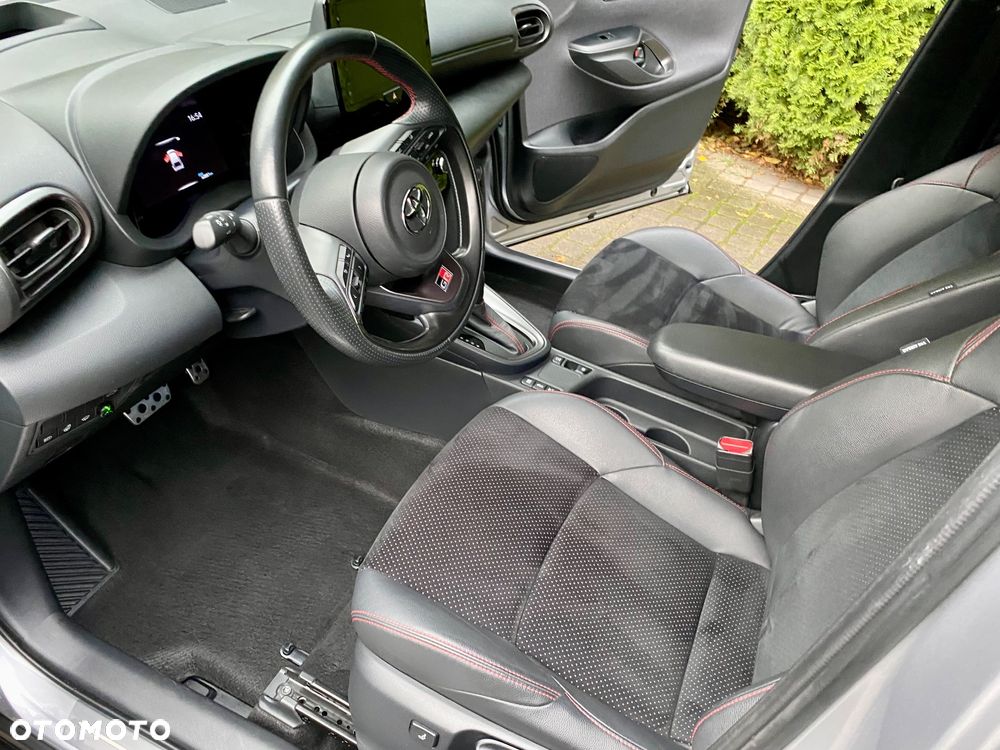 Toyota Yaris Cross - 20