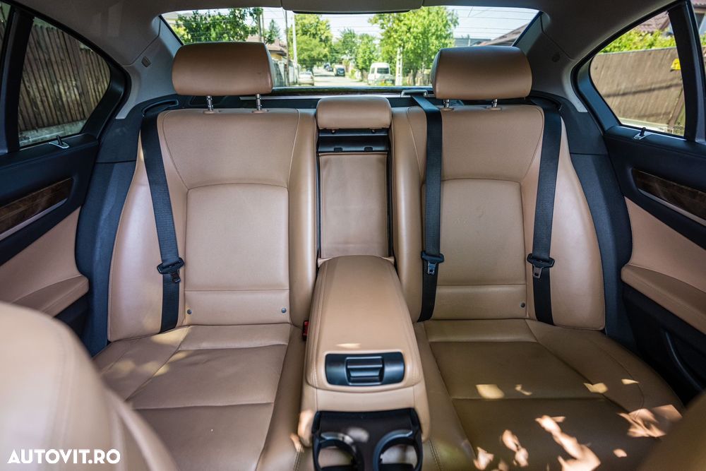 BMW Seria 7 740d Edition Exclusive - 12