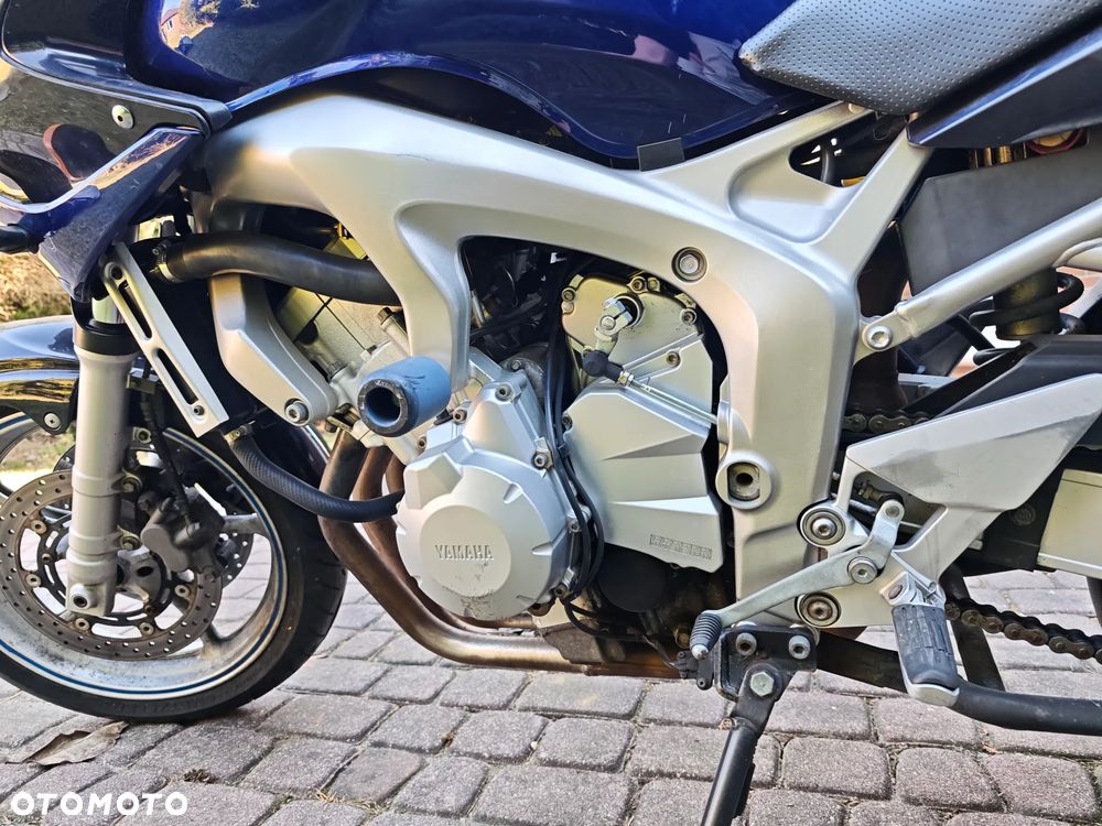 Yamaha FZ6 - 12