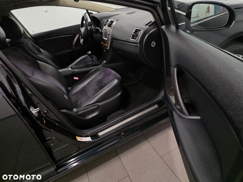 Toyota Avensis 2.0 D-4D Sol Premium - 29