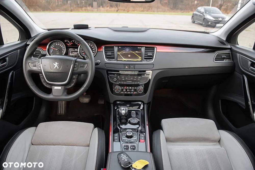 Peugeot 508 RXH 2.0 HDi HYbrid4 - 29