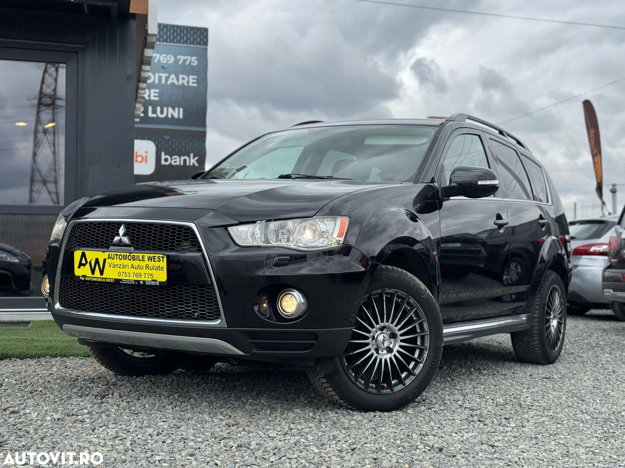 Mitsubishi Outlander - 16
