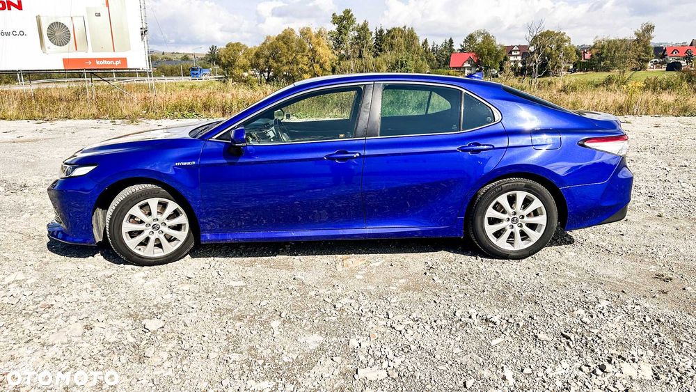 Toyota Camry - 3