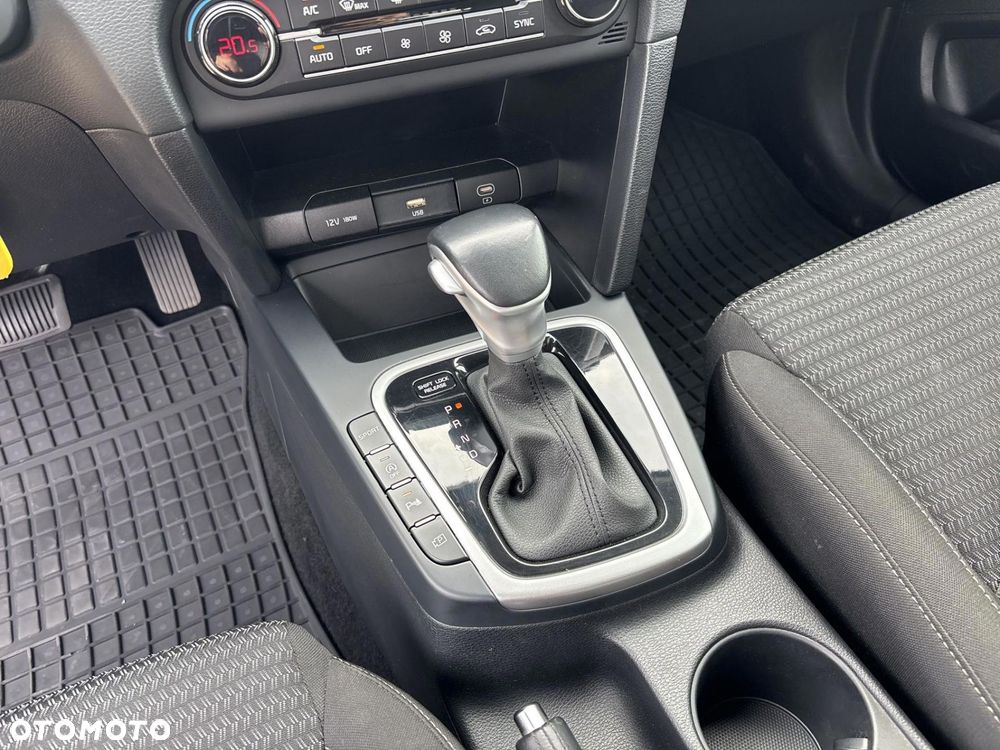 Kia Ceed 1.5 T-GDI M DCT - 16