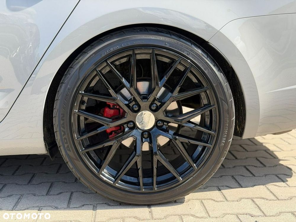 Skoda Octavia 2.0 TDI DSG RS - 11