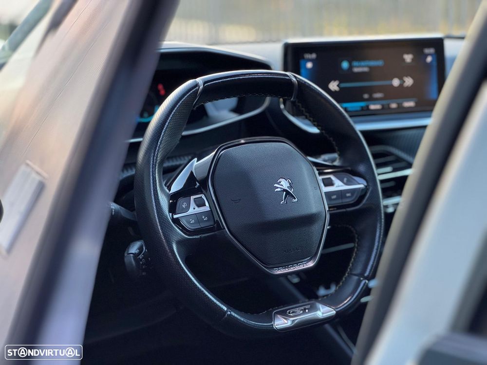 Peugeot 2008 1.2 PureTech GT Line - 27