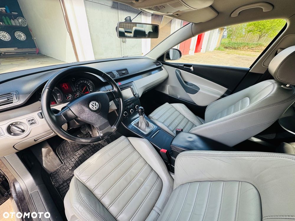 Volkswagen Passat 1.9 TDI Individual - 10