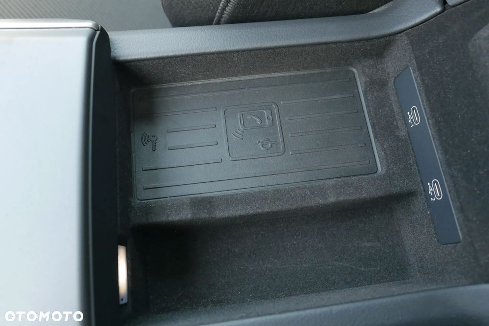 Audi A6 Avant 40 TDI quattro S tronic - 19