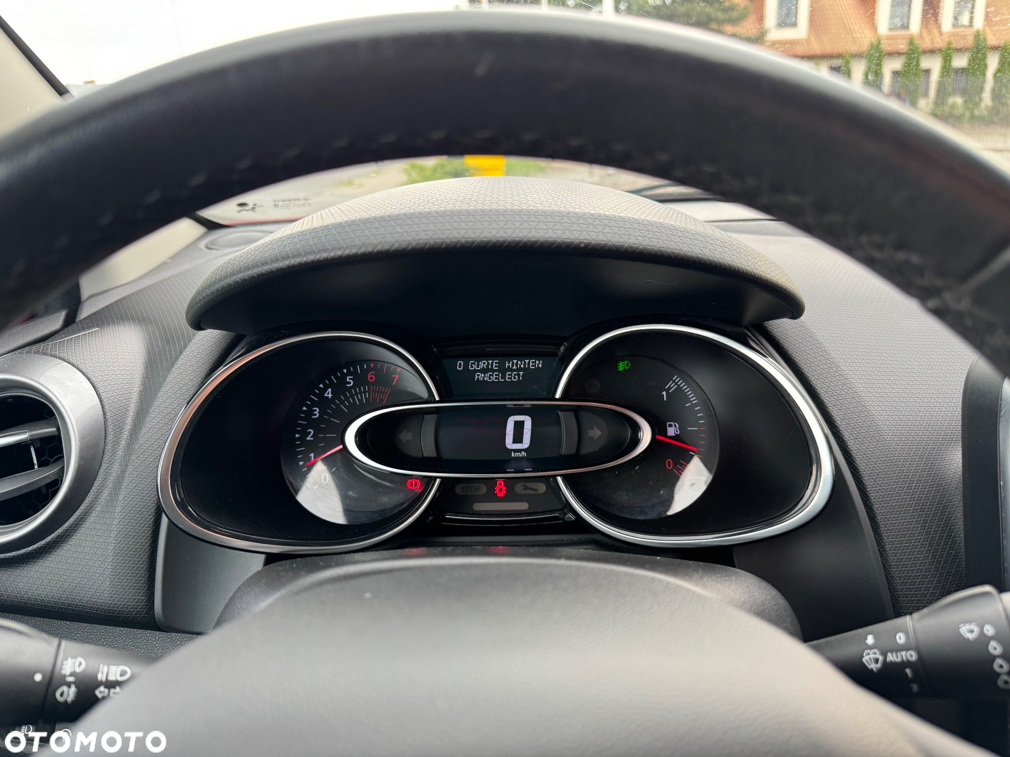 Renault Clio 1.2 16V 75 LIMITED - 15