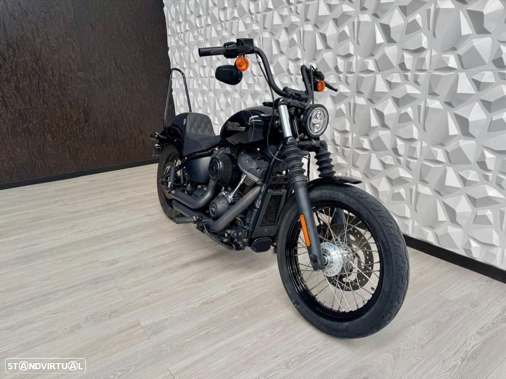 Harley-Davidson Softail FXBB Street Bob - 4
