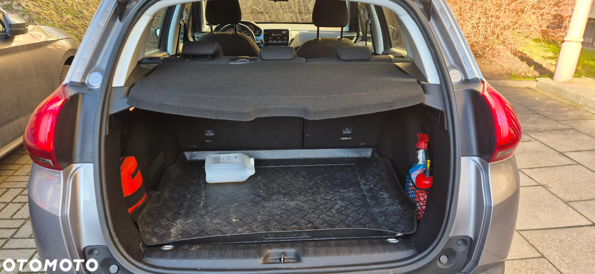 Peugeot 2008 1.2 Pure Tech Active S&S - 3