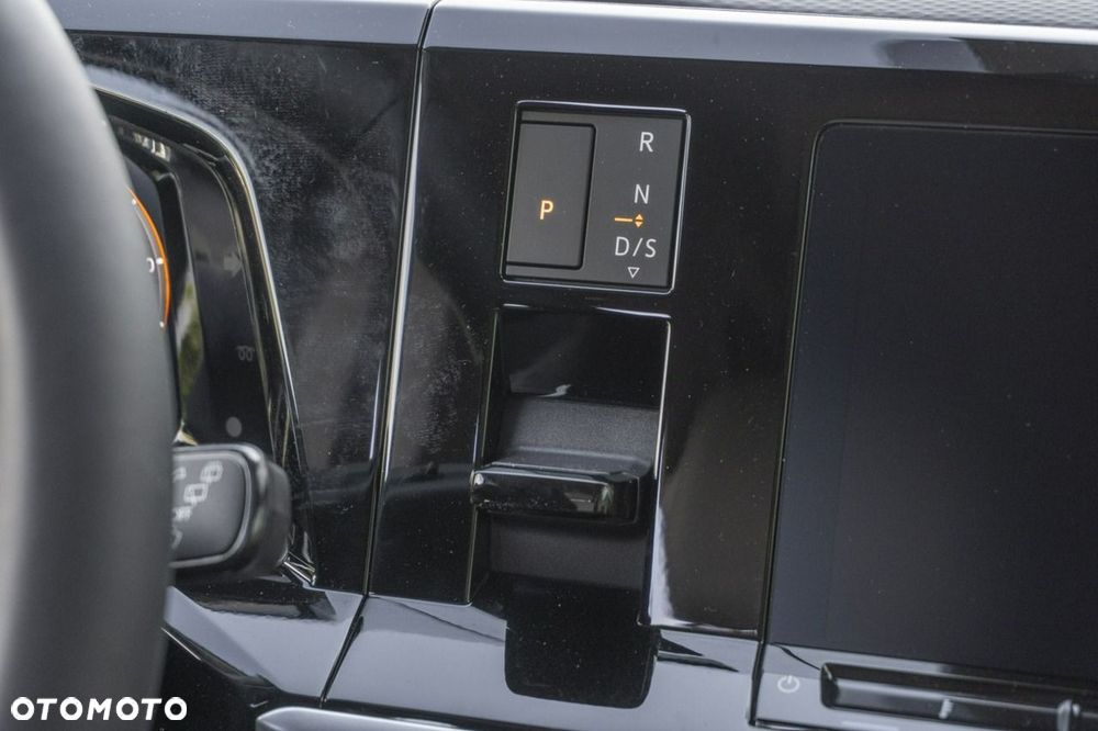 Volkswagen Multivan - 23