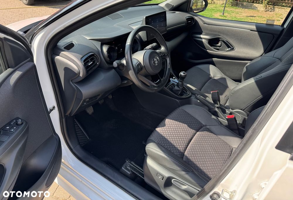 Toyota Yaris - 6