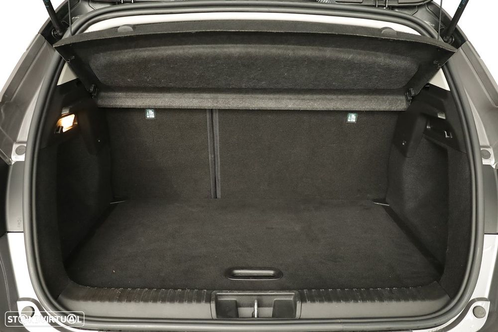 Renault Captur 1.0 TCe Techno Bi-Fuel - 26