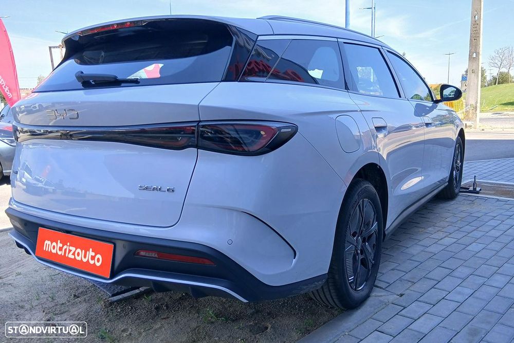 BYD Seal 6 Touring 1.5 DM-i Comfort - 4
