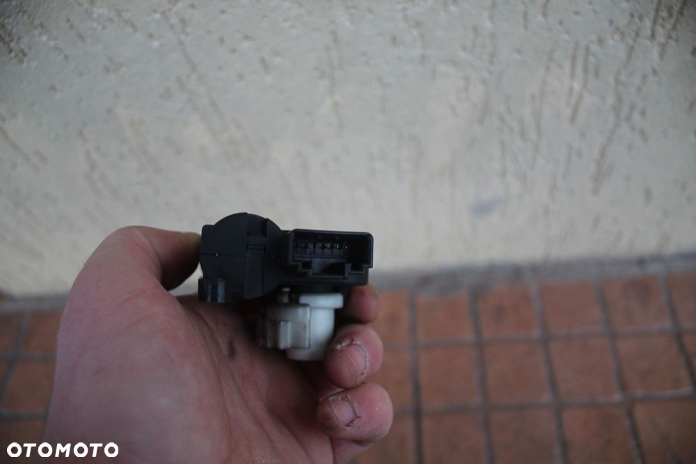 SILNICZEK NAGRZEWNICY VW PASSAT B6 3C0907511D - 3