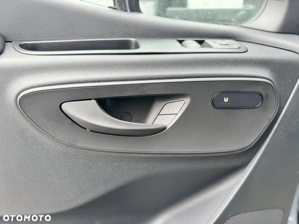 Mercedes-Benz Sprinter - 11