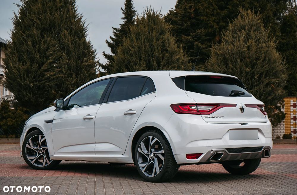 Renault Megane ENERGY TCe 205 EDC GT - 15