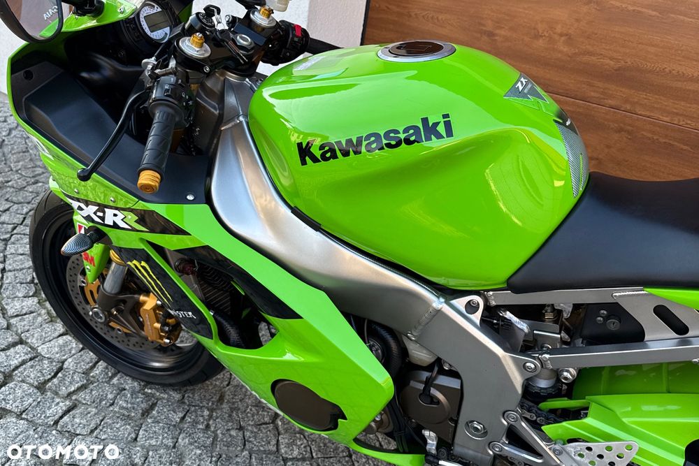 Kawasaki ZXR - 29