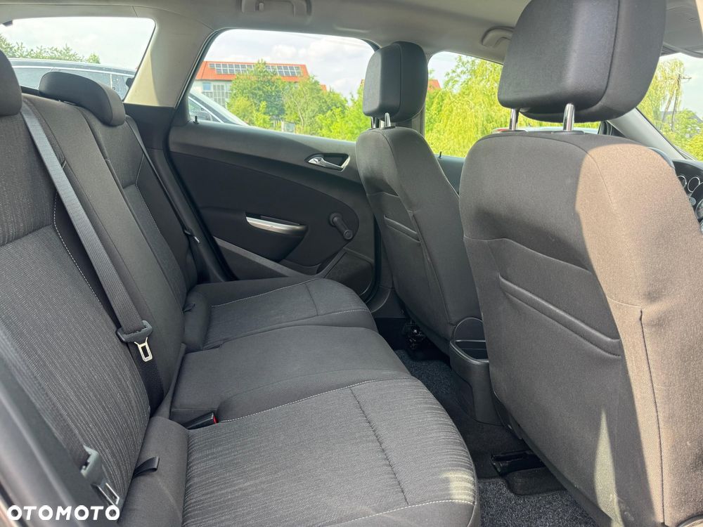 Opel Astra 1.4 Turbo Design Edition - 21