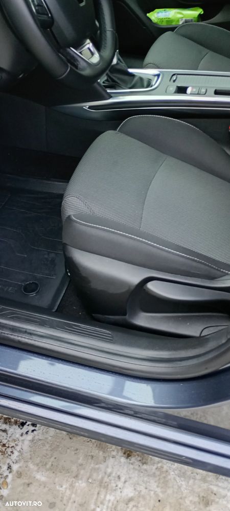 Renault Megane TCe 140 EDC GPF Equilibre - 12