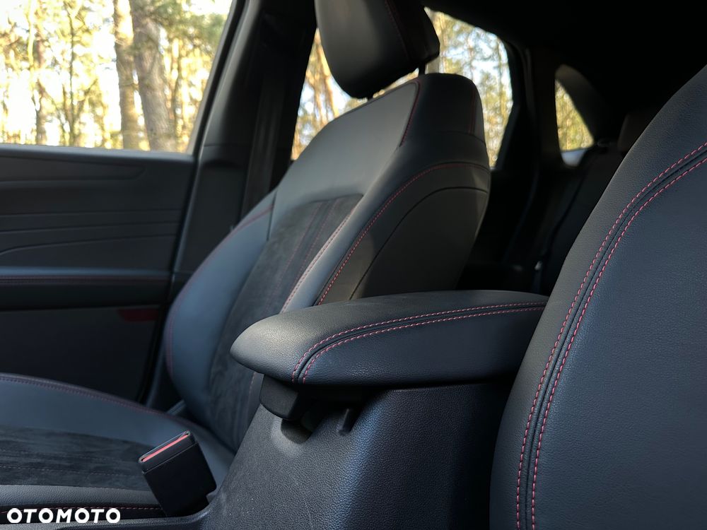 Ford Kuga 2.5P PHEV FWD ST-Line eCVT - 31