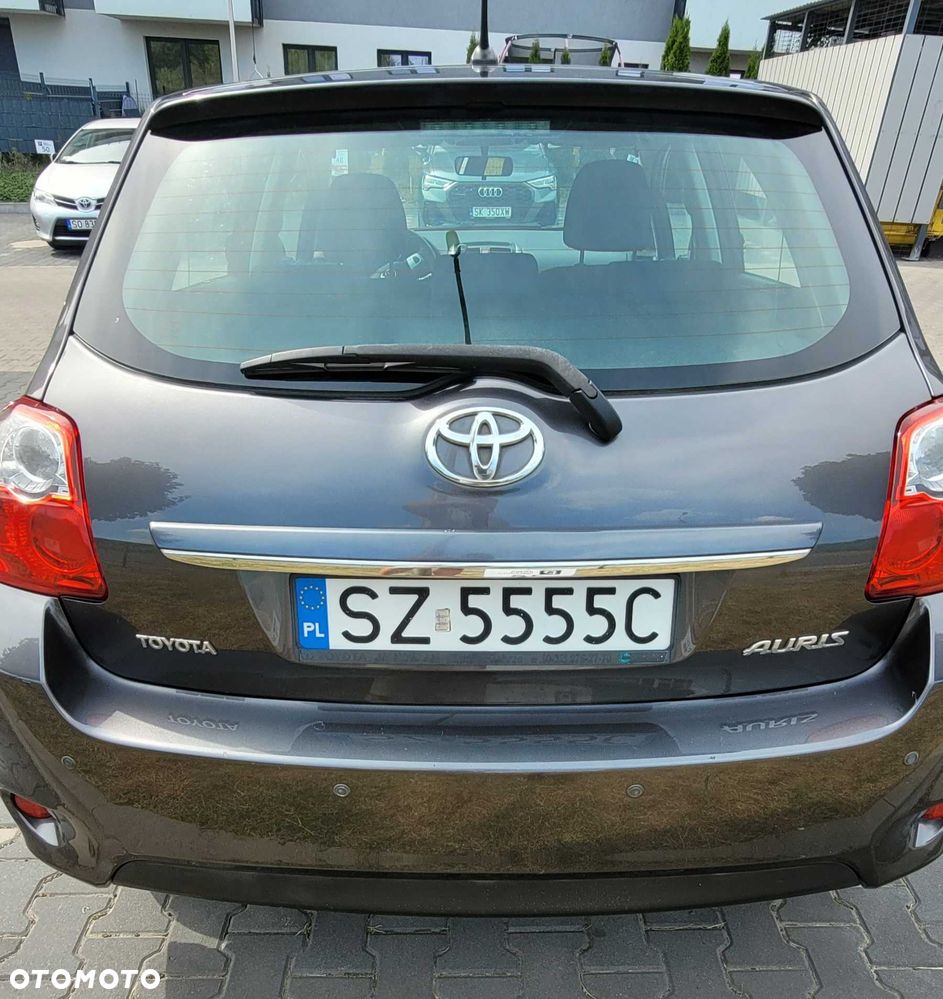 Toyota Auris - 2