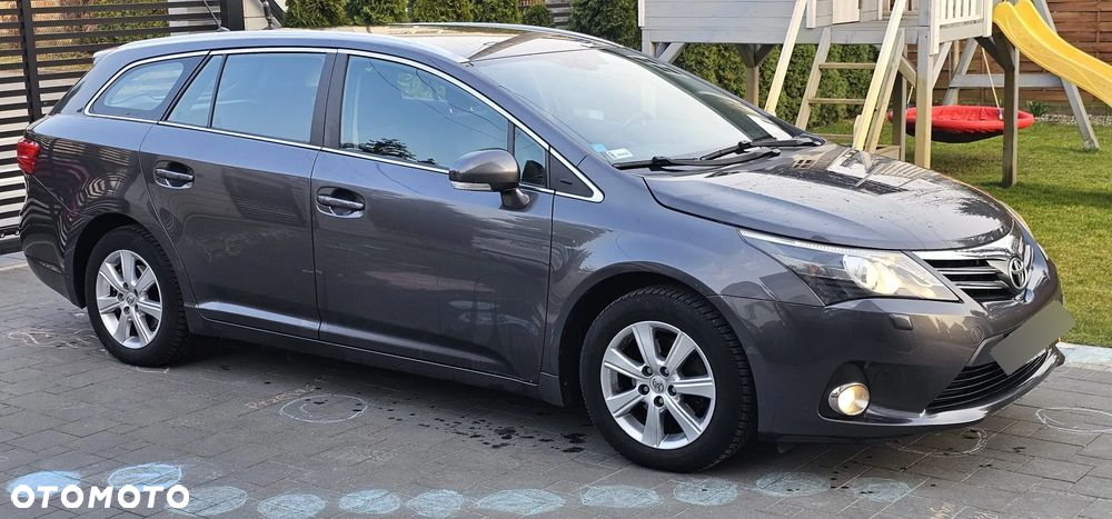 Toyota Avensis 1.8 Style - 13