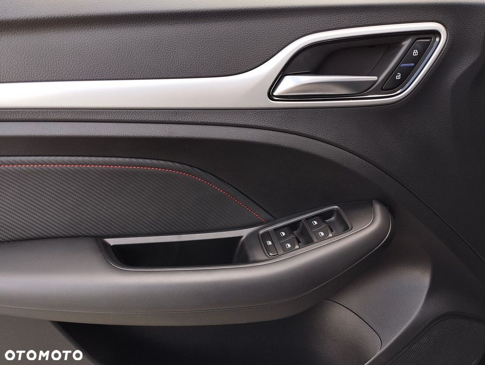 MG ZS 1.0 T-GDI Exclusive - 12