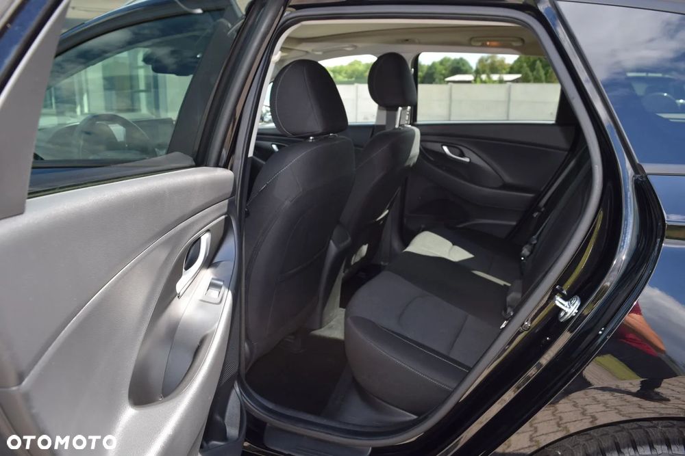 Hyundai i30 1.5 T-GDI 48V Executive DCT - 26