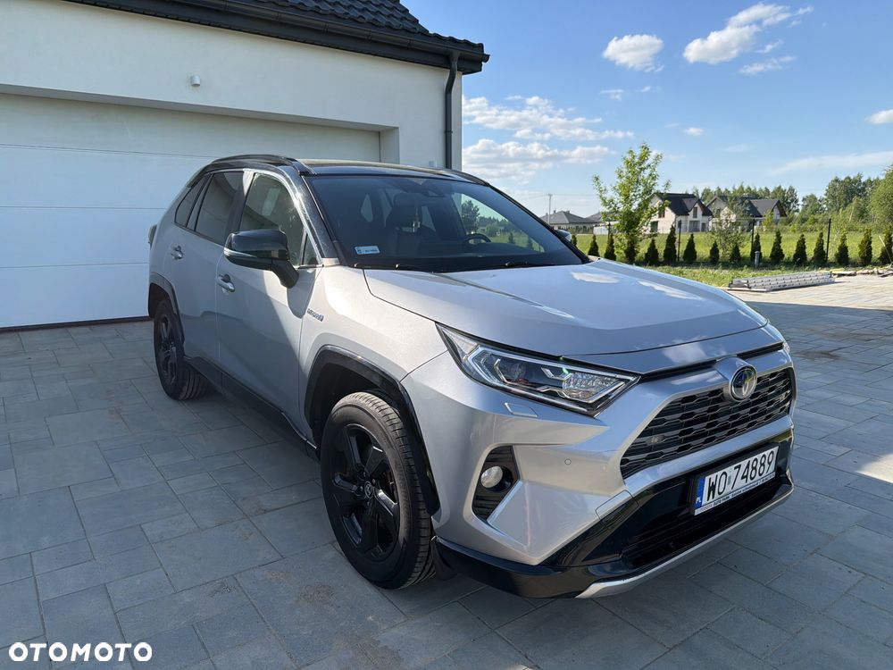 Toyota RAV4 - 1