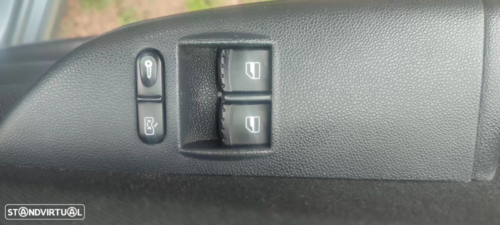 Skoda Fabia Break 1.2 Active - 5