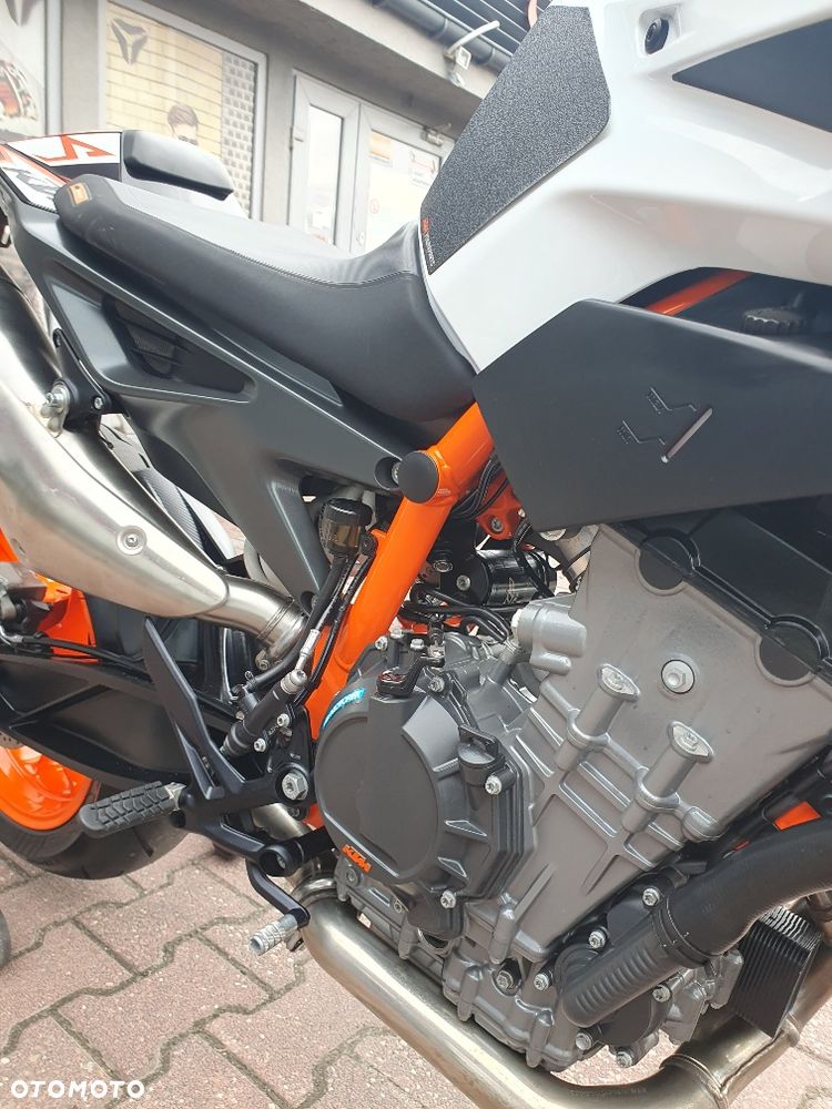 KTM DUKE 890 - 29