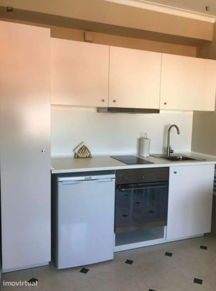 Apartamento com 1 quartos - localizado em Campolide Lisbon - Grande imagem: 2/8