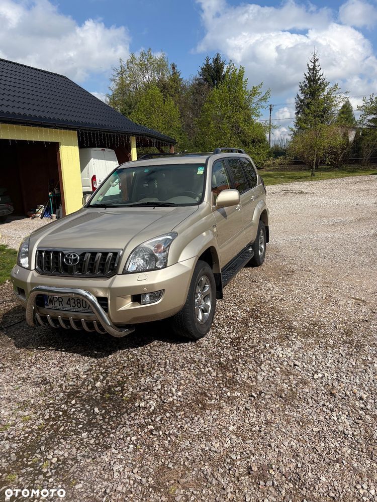 Toyota Land Cruiser - 1