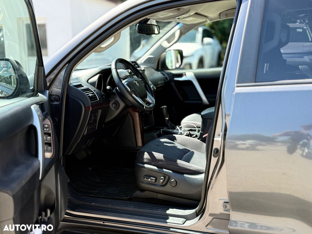 Toyota Land Cruiser 2.8l Turbo D-4D AVS Aut. Luxury - 6