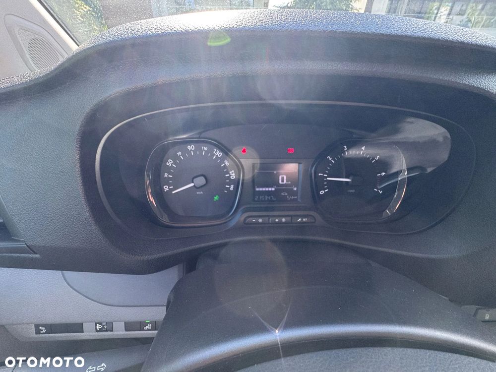 Opel Vivaro - 11