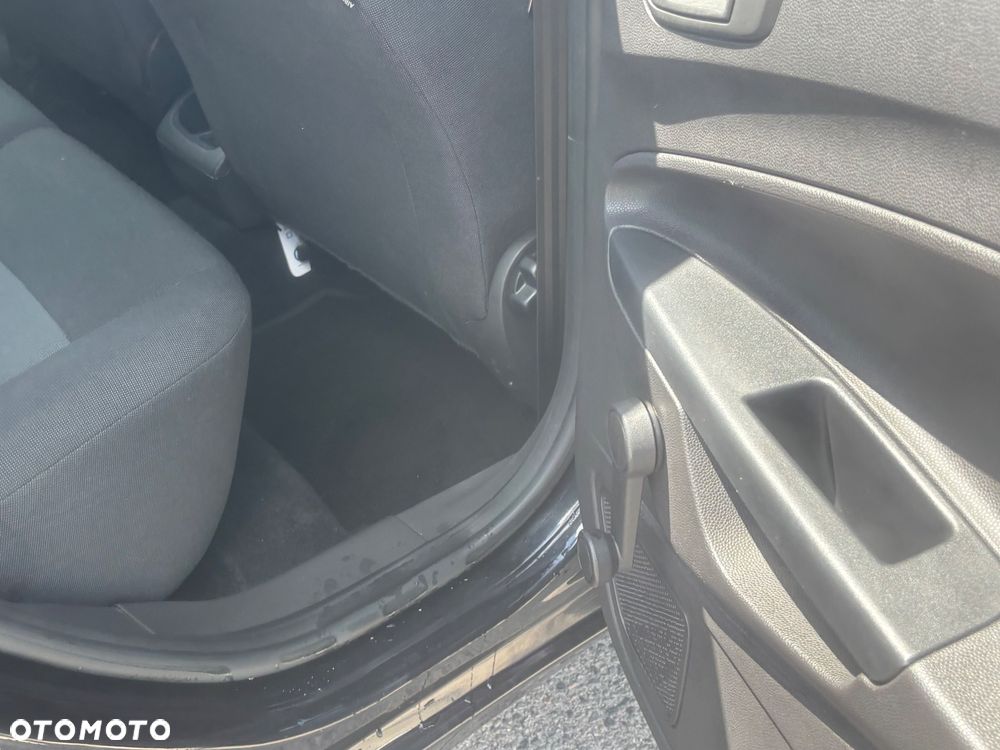 Ford Fiesta 1.25 Ambiente EU5 - 21