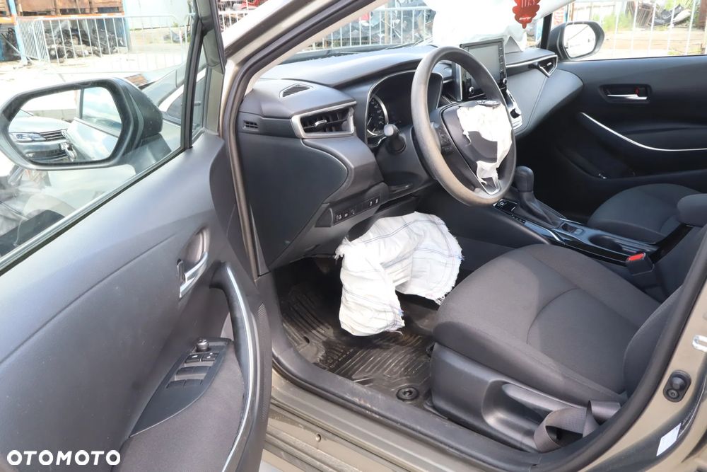 Toyota Corolla 1.8 Hybrid Active - 9