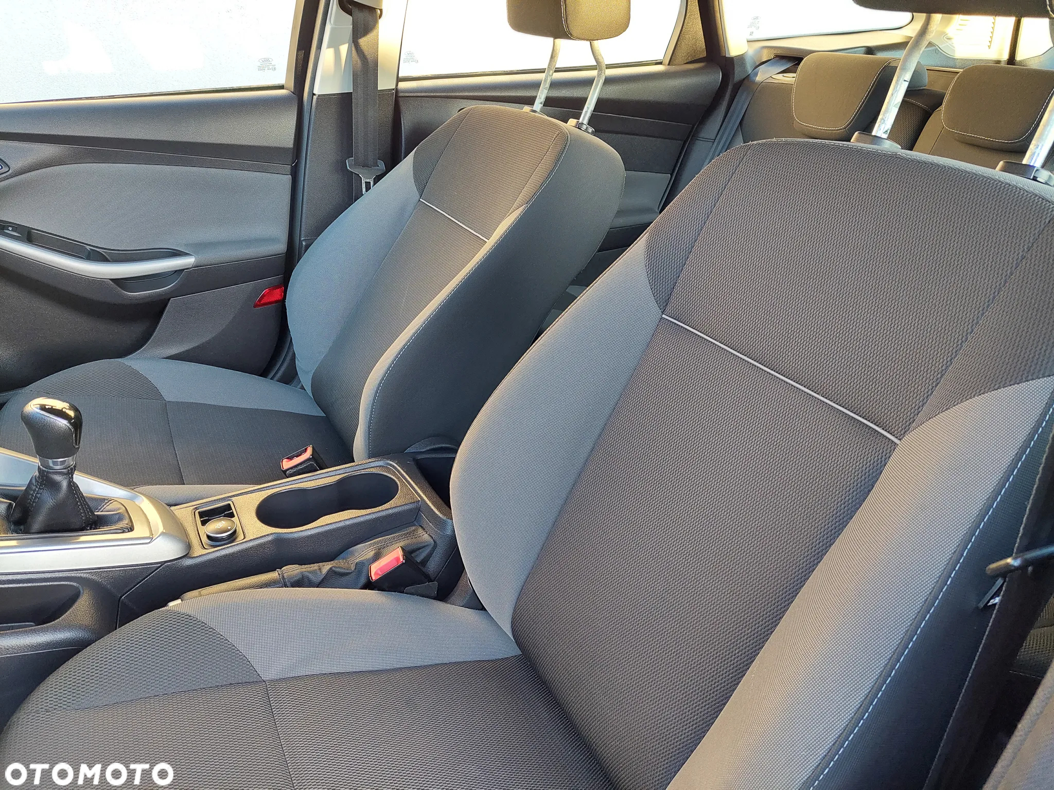Ford Focus 1.6 Edition - 30