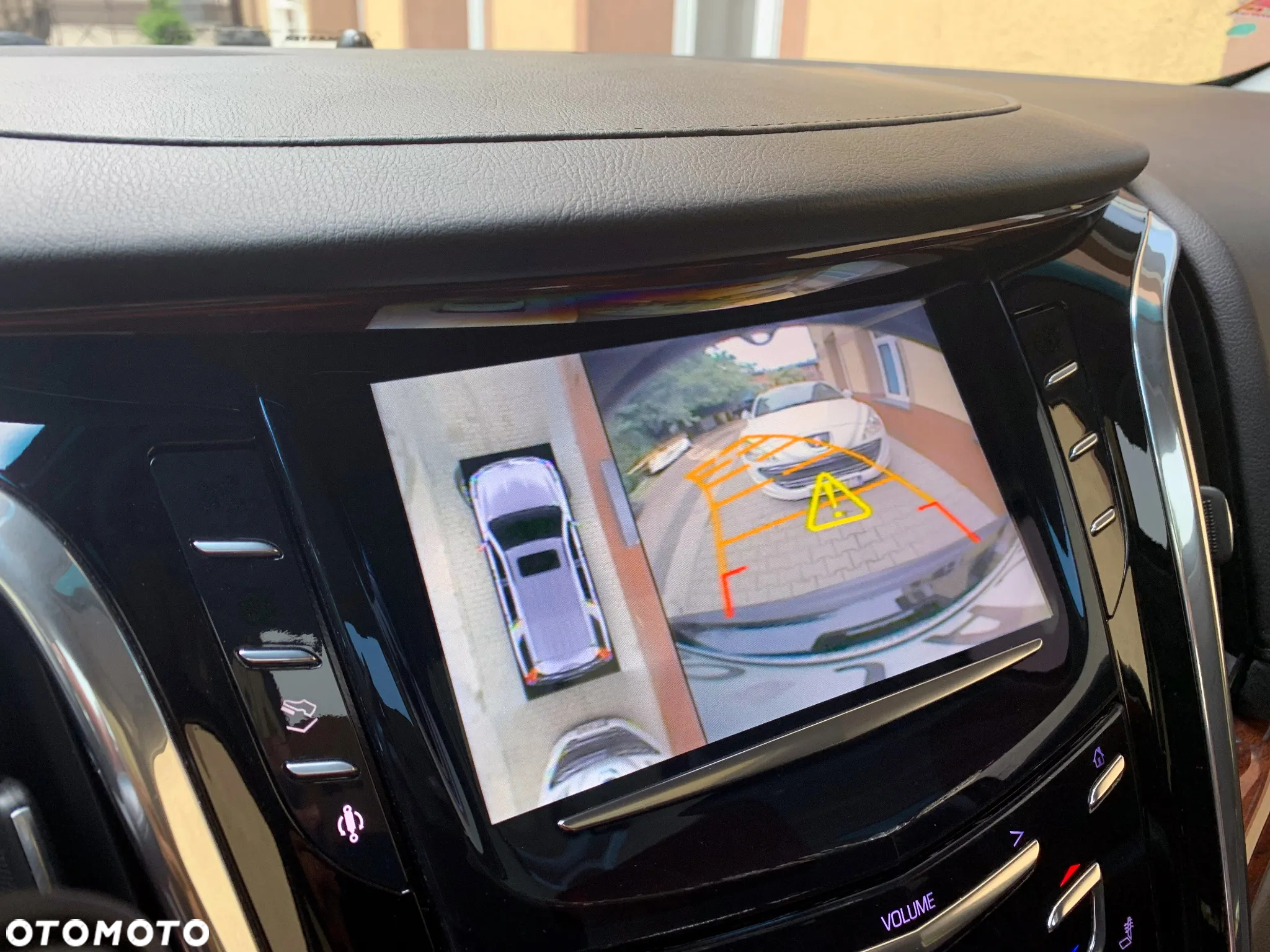 Cadillac Escalade ESV 6.2 V8 AWD AT Premium - 25