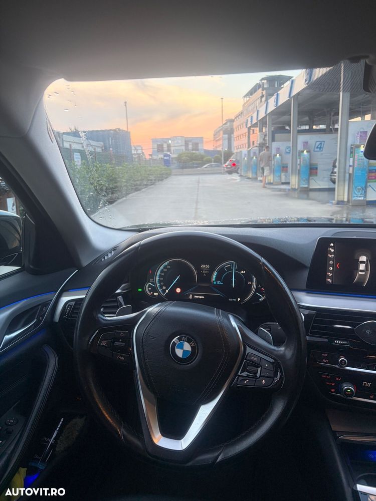 BMW Seria 5 520d AT - 20