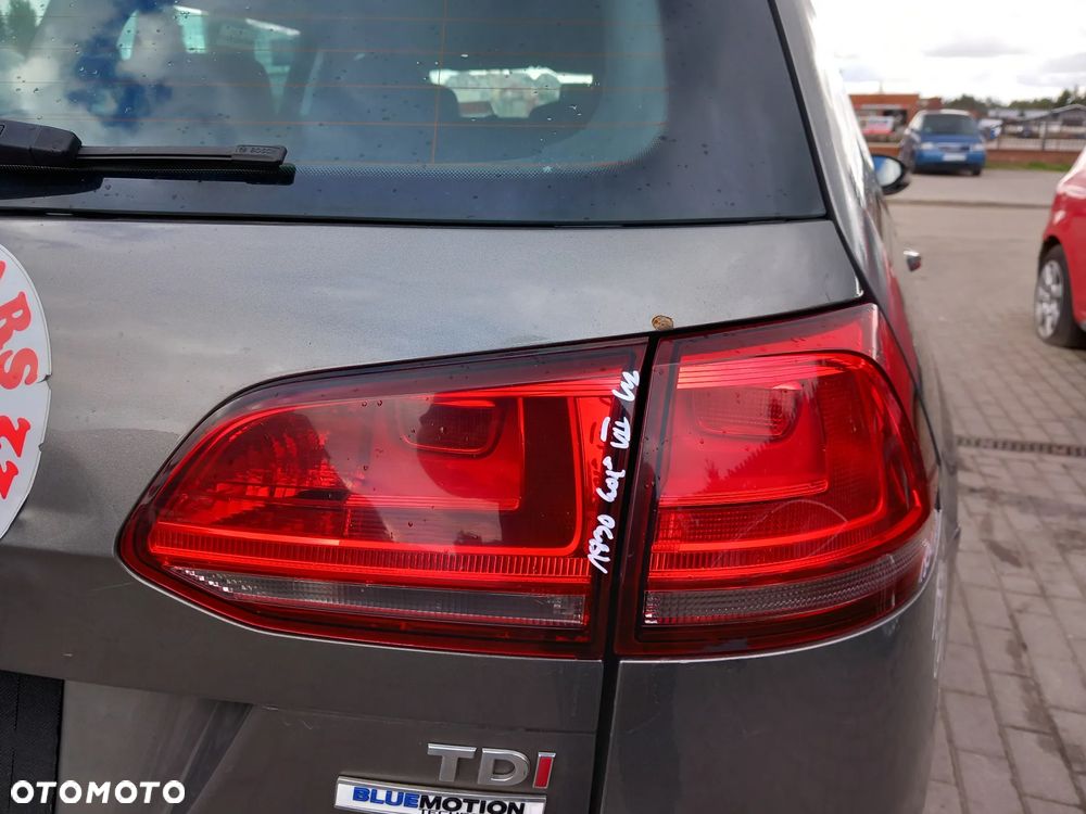 VW GOLF VII LAMPA PRAWA TYLNA PRAWY TYŁ W BŁOTNIK KOMBI - 1