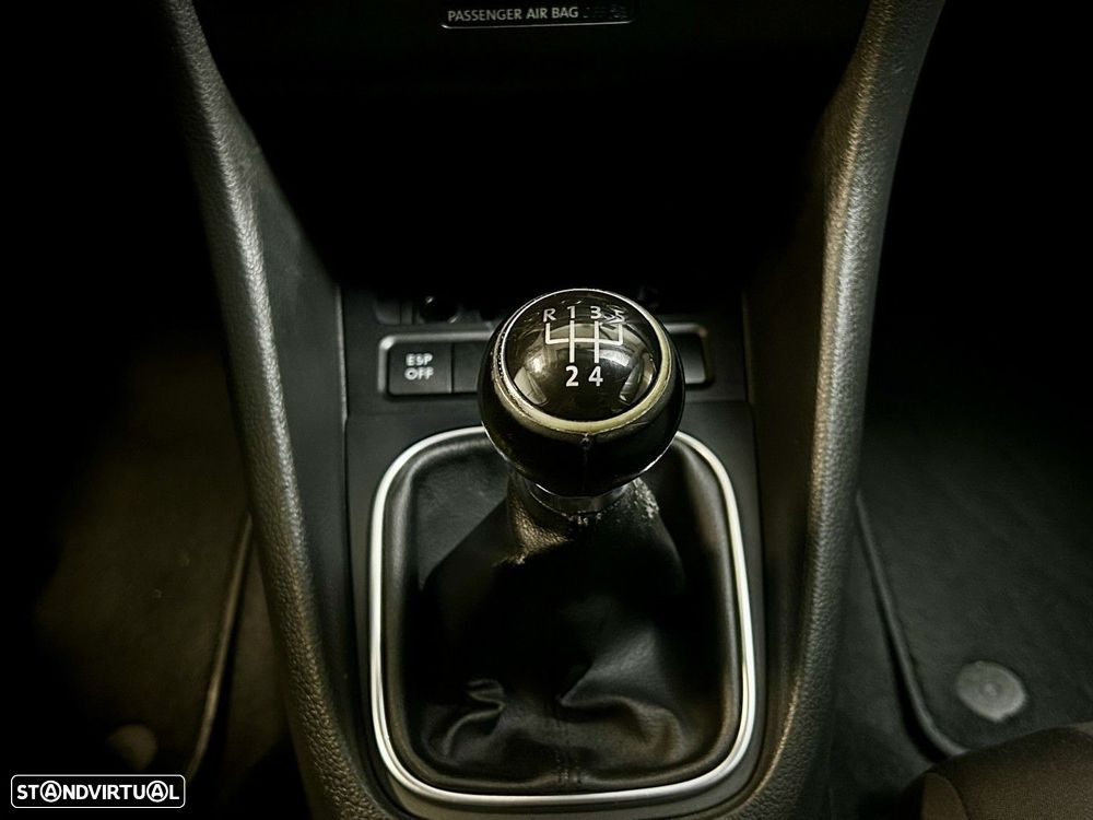 VW Golf 1.6 TDi Confortline - 20